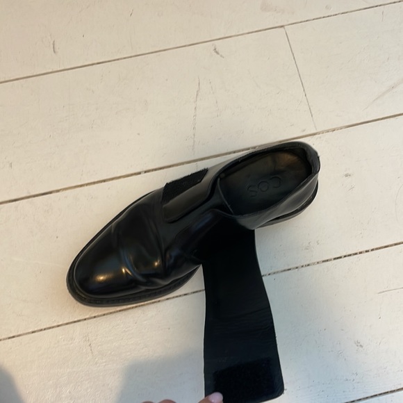 Beautiful COS leather brogues - Picture 5 of 5